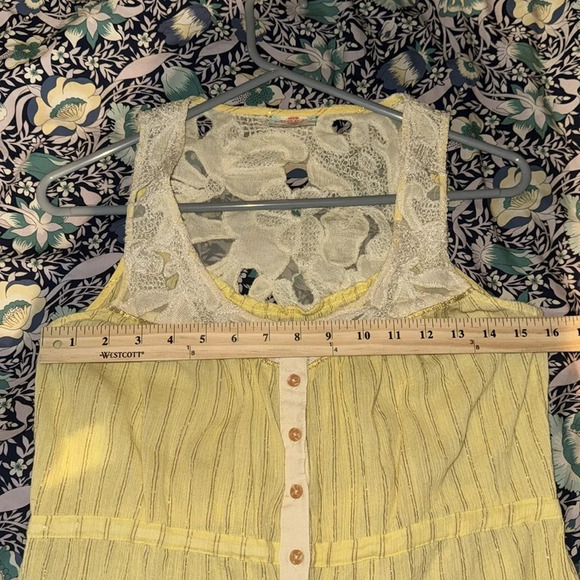 Free People yellow cotton crepe gold metallic stripe button tank top lace sz XS - Picture 5 of 6